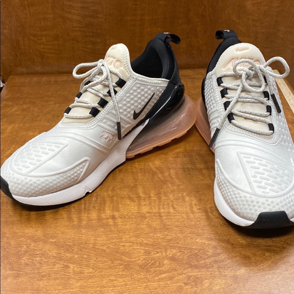 Nike air 270